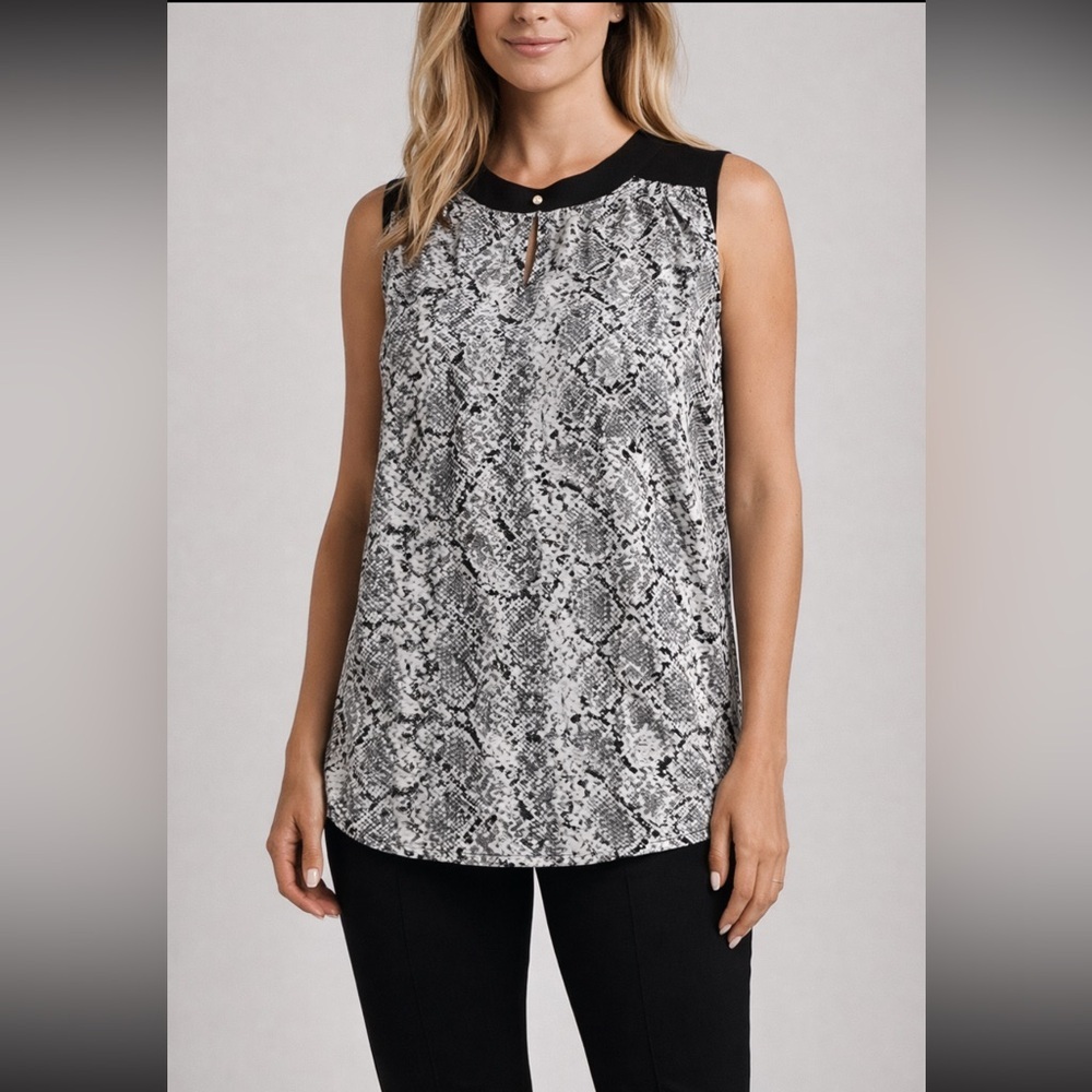 #64 Calvin Klein Top